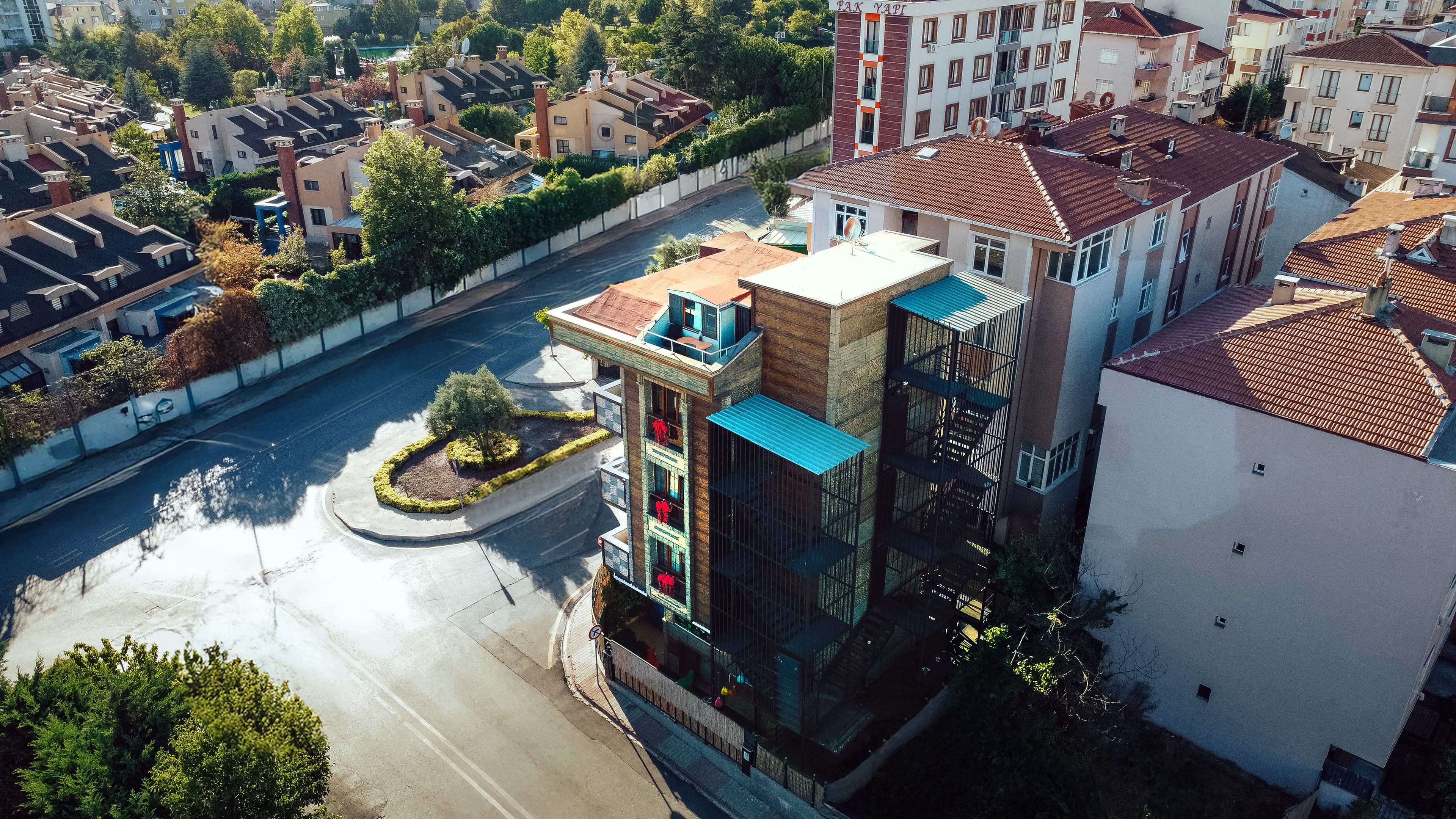 Ümraniye Kız Yurdu — drone görünümü
